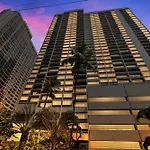 Watch The Whales From The Lanai With A Full Kitchen, Ocean Views And Free Parking