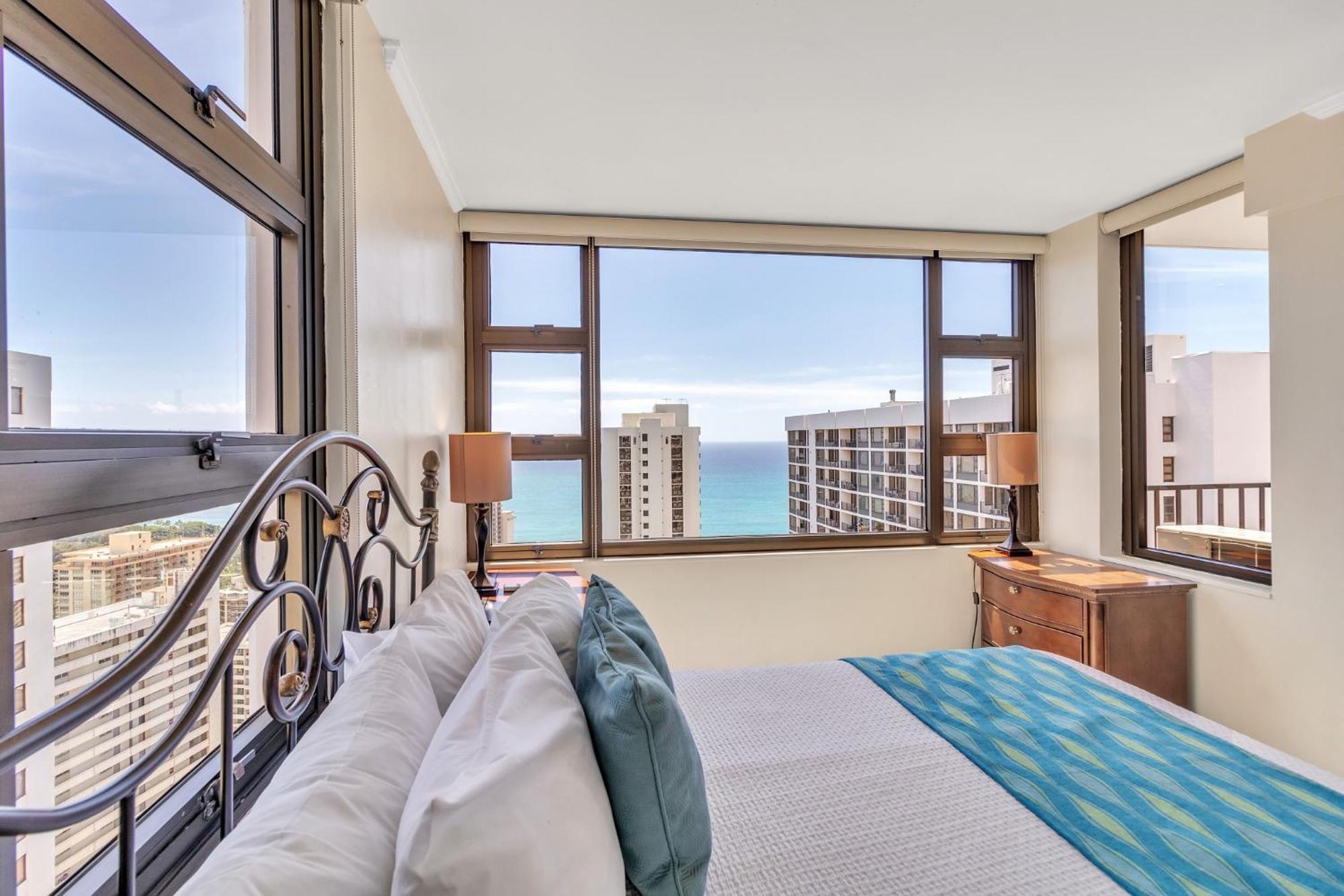 Apartment Watch The Whales From The Lanai With A Full Kitchen, Ocean Views And Free Parking Honolulu