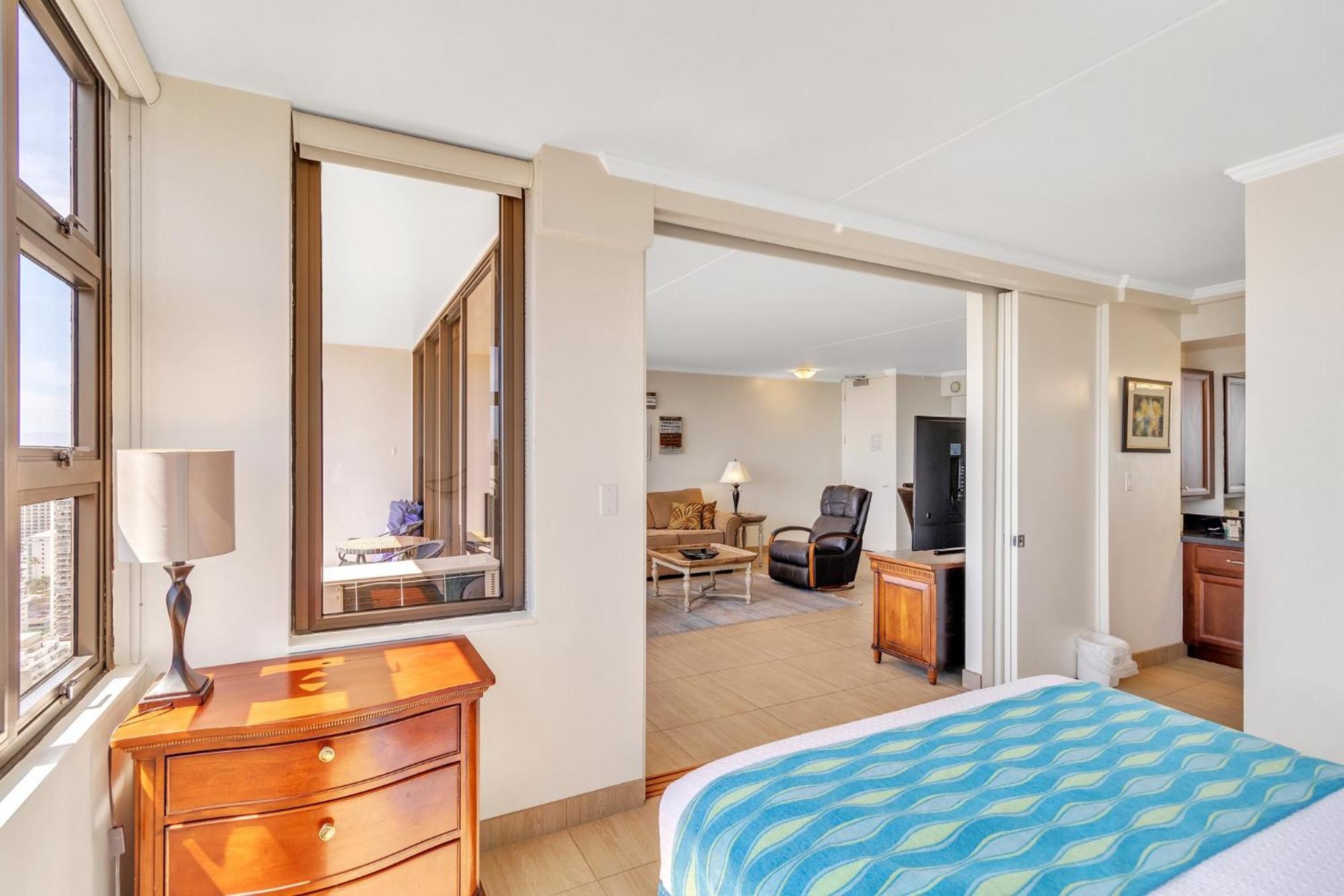 Apartment Watch The Whales From The Lanai With A Full Kitchen, Ocean Views And Free Parking