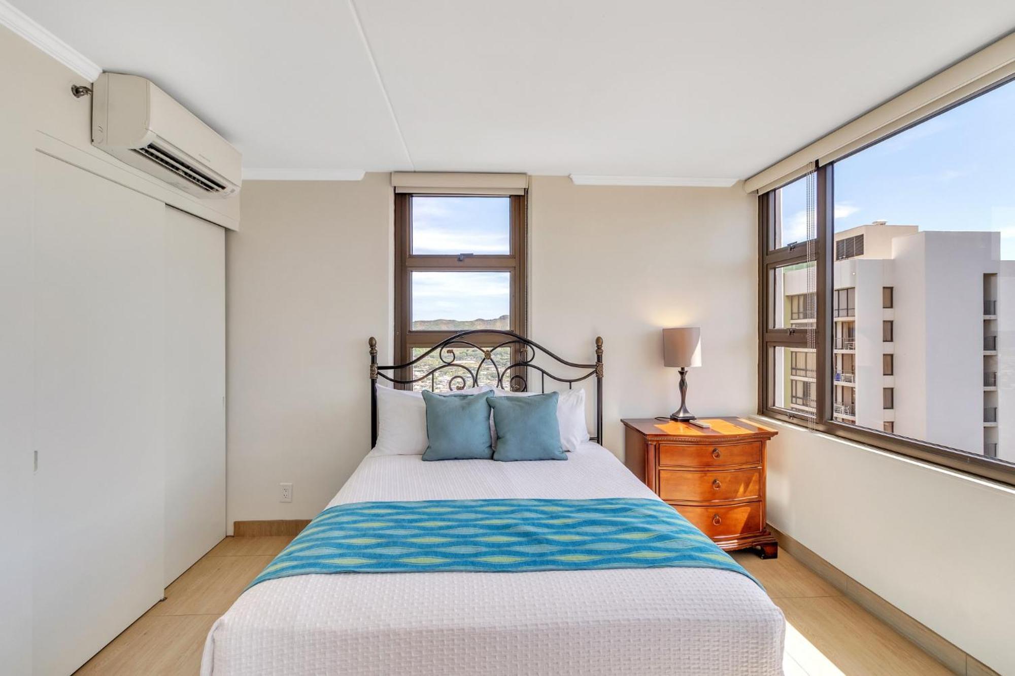 Apartment Watch The Whales From The Lanai With A Full Kitchen, Ocean Views And Free Parking
