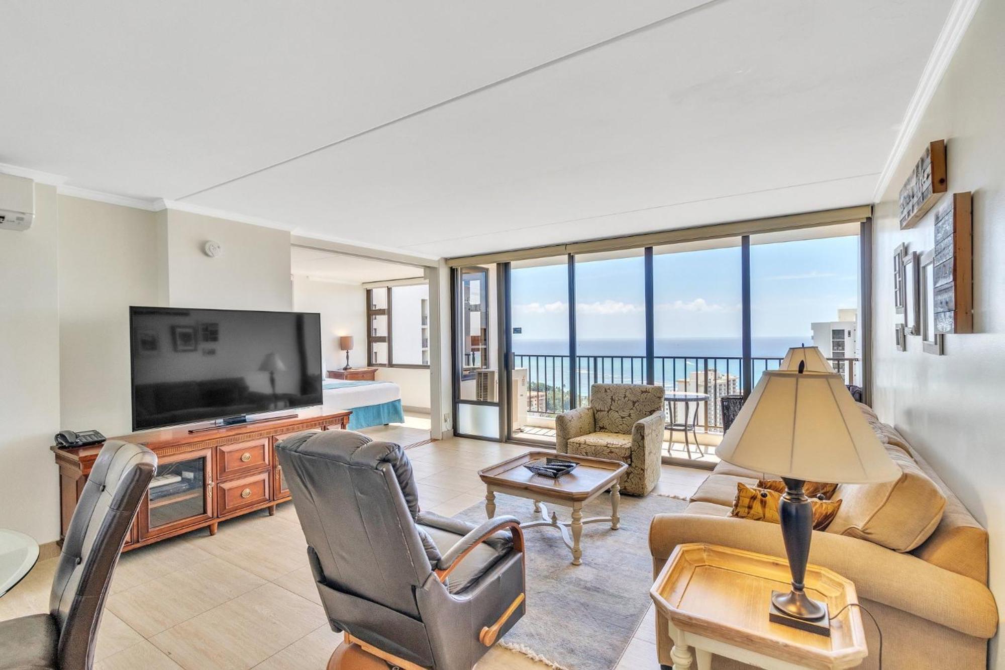 Apartment Watch The Whales From The Lanai With A Full Kitchen, Ocean Views And Free Parking *