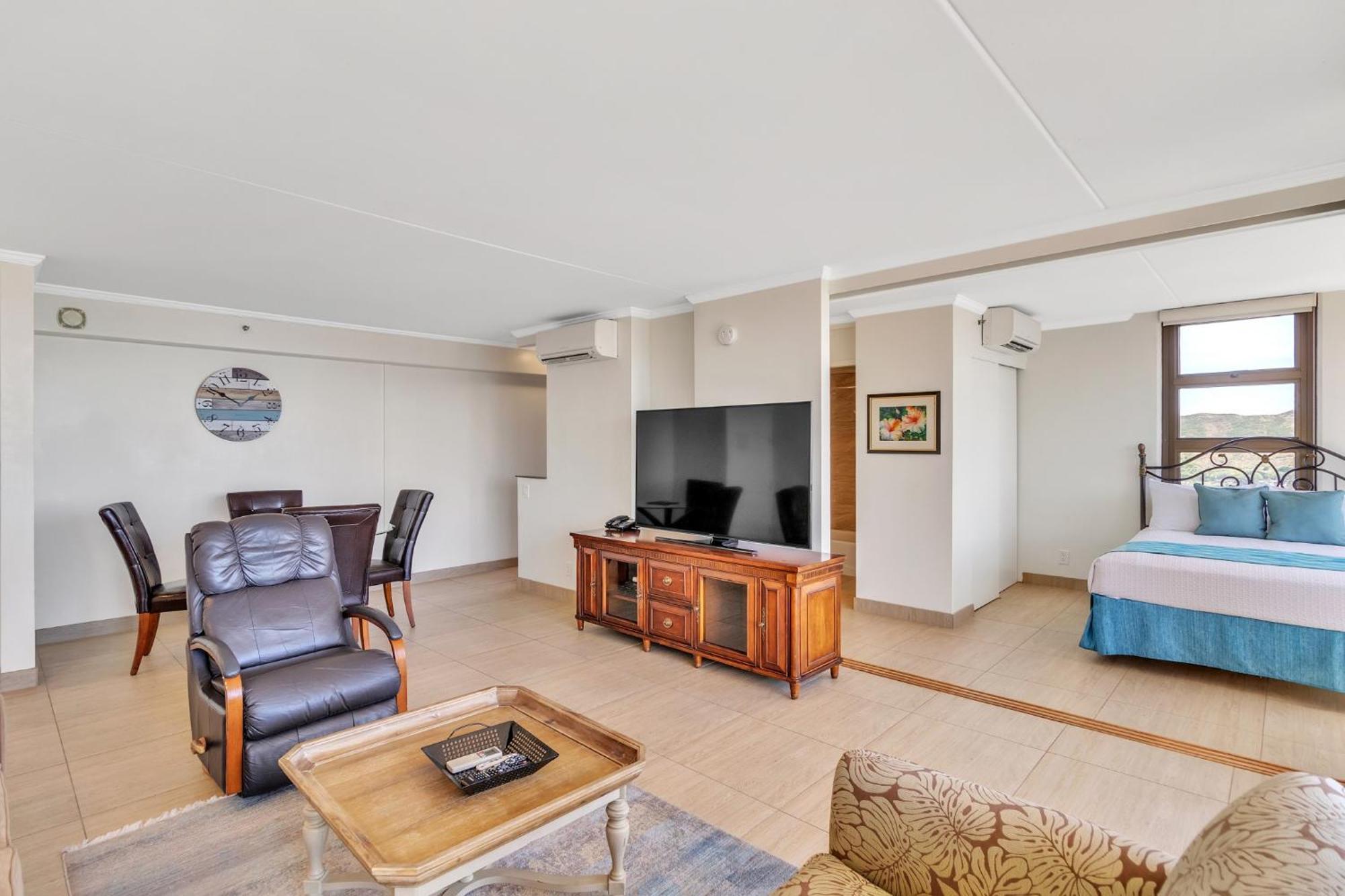 Apartment Watch The Whales From The Lanai With A Full Kitchen, Ocean Views And Free Parking